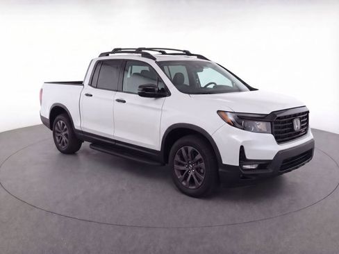 Used 2023 Honda Ridgeline Sport image 3