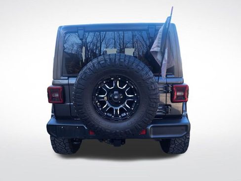 Used 2019 Jeep Wrangler Unlimited Sahara image 5