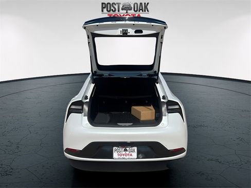 New 2026 Toyota Prius Plug-In Hybrid image 10