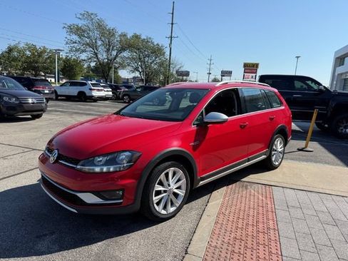 Used 2019 Volkswagen Golf Alltrack S AWD/4WD image 3