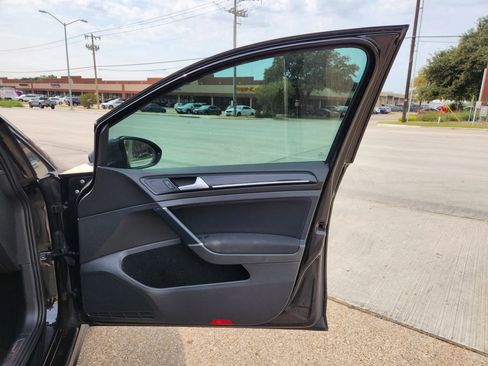 Used 2017 Volkswagen GTI S image 13