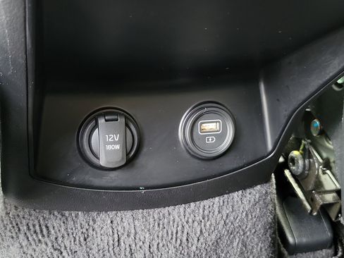 Used 2023 Kia Sorento LX FWD image 18