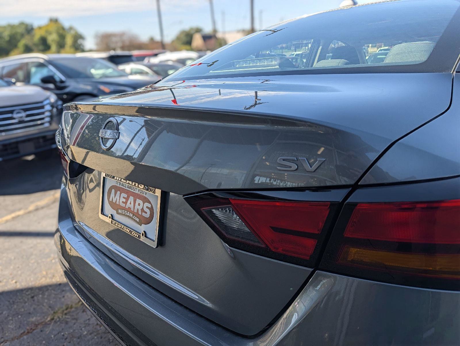 Used 2024 Nissan Altima 2.5 SV w/ SV Premium Package FWD image 32