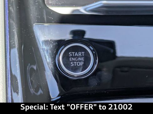 Certified 2026 Audi Q3 quattro 2.0T w/ 20" Wheel Package AWD/4WD image 38