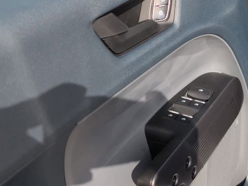 New 2025 Ford Maverick XL image 6