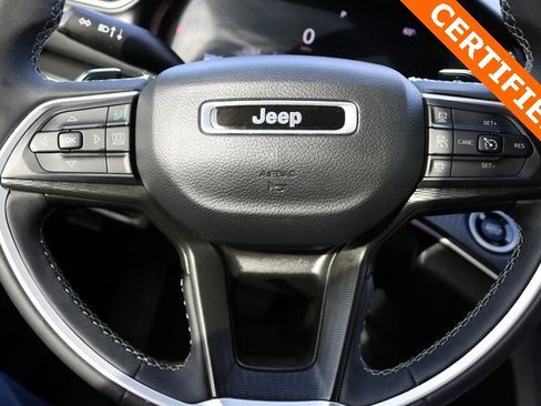 Used 2023 Jeep Grand Cherokee Laredo image 19