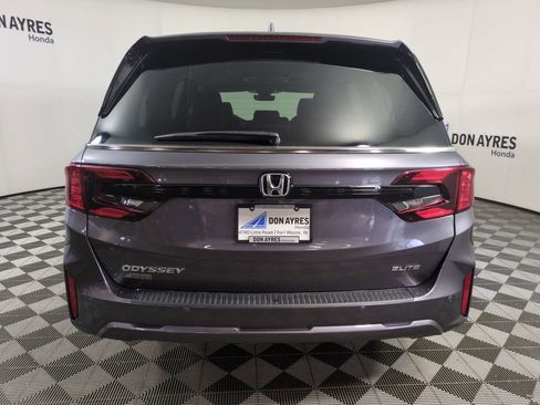 New 2026 Honda Odyssey Elite image 4
