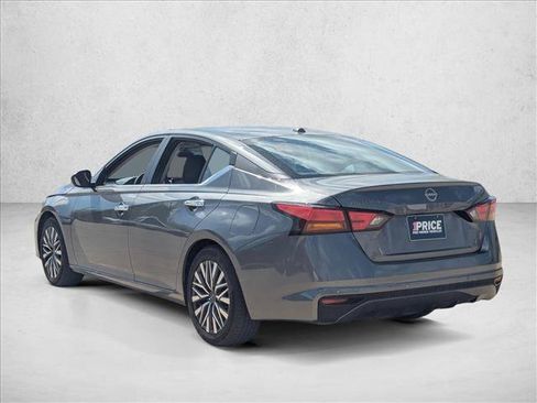 Used 2025 Nissan Altima 2.5 SV image 7