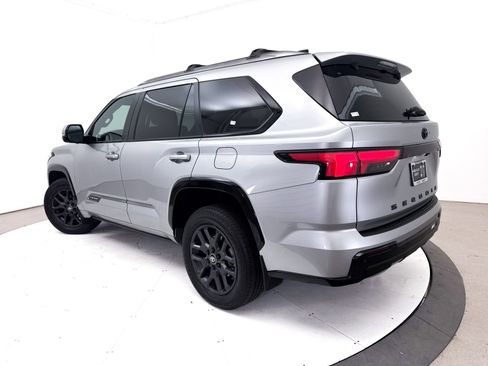 Used 2025 Toyota Sequoia Platinum w/ Tow Technology Package AWD/4WD image 2
