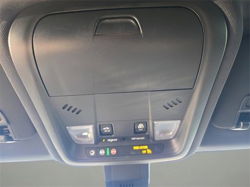 Used 2022 Chevrolet Equinox RS w/ LPO, Floor Liner Package image 17