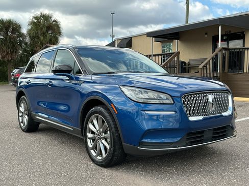 Used 2020 Lincoln Corsair FWD w/ Premium Package image 3