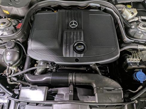 Used 2014 Mercedes-Benz E 250 BlueTEC Sedan image 25