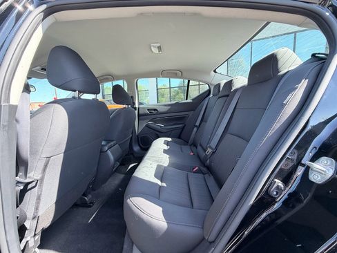 Used 2024 Nissan Altima 2.5 SV image 24