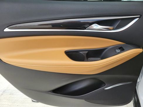 Used 2018 Buick Enclave Premium w/ Experience Buick Package image 11