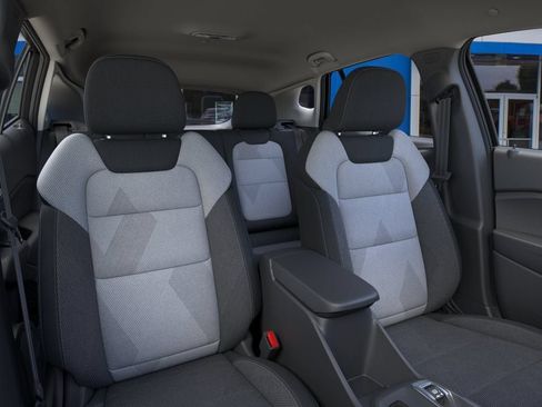 New 2026 Chevrolet Trax LS w/ LS Convenience Package FWD image 16