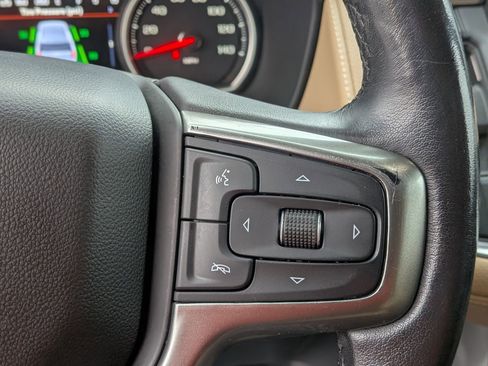 Used 2021 Chevrolet Suburban Premier image 22