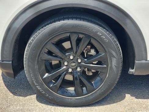 Used 2021 Ford Explorer XLT w/ Equipment Group 202A RWD image 10