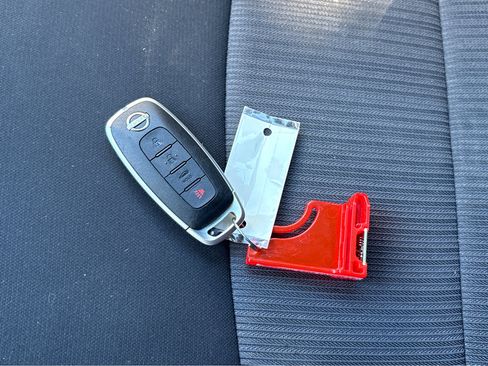 Used 2025 Nissan Sentra SV image 26