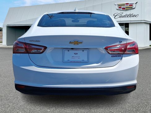 Used 2022 Chevrolet Malibu LT FWD image 5