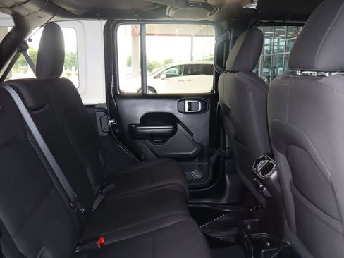 Used 2021 Jeep Wrangler Unlimited Sport AWD/4WD image 36