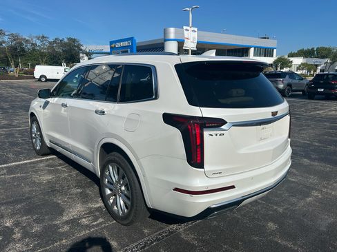 Used 2023 Cadillac XT6 Premium Luxury w/ Technology Package AWD/4WD image 7