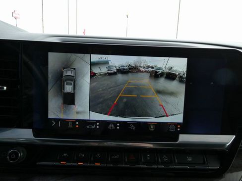 Certified 2024 Chevrolet Silverado 1500 LTZ w/ LTZ Premium Package image 32