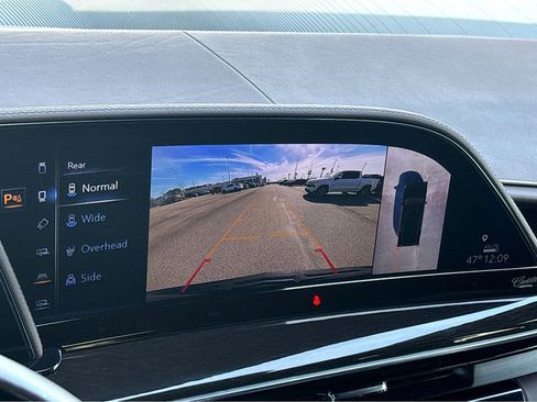 Used 2024 Cadillac Escalade ESV Premium Luxury Platinum image 9