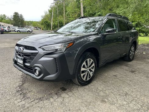 Certified 2025 Subaru Outback Premium AWD/4WD image 4