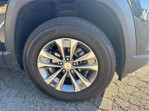 Certified 2025 Chevrolet Equinox LT image 12