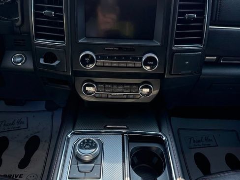 Used 2020 Ford Expedition Limited w/ Equipment Group 303A AWD/4WD image 19