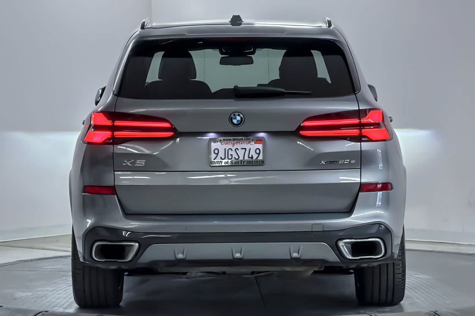 Used 2024 BMW X5 xDrive50e w/ M Sport Package AWD/4WD image 7