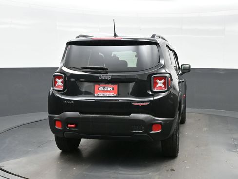 Used 2017 Jeep Renegade Trailhawk image 5