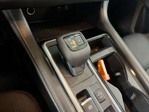 Used 2022 Nissan Pathfinder SV FWD image 17