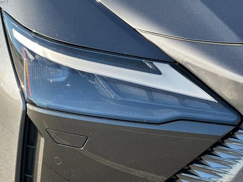 Used 2023 Lexus RZ 450e Premium image 12