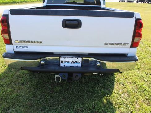 Used 2004 Chevrolet Silverado 2500 LS w/ Heavy-Duty Power Package image 8