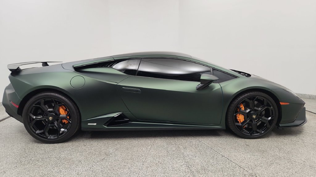 Used 2023 Lamborghini Huracan Tecnica RWD image 25