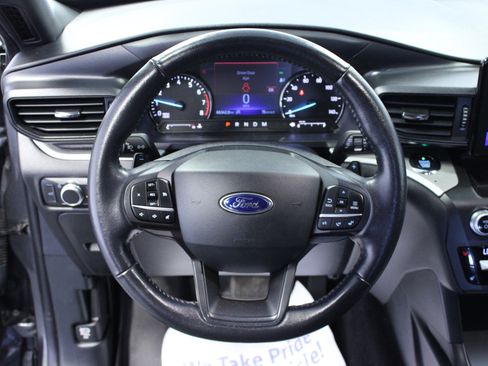 Used 2020 Ford Explorer XLT w/ Comfort Package AWD/4WD image 18