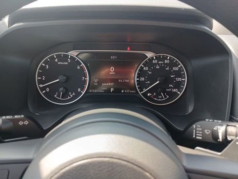 Used 2024 Nissan Rogue SV image 16