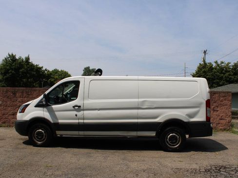 Used 2018 Ford Transit 150 148 Low Roof RWD image 2