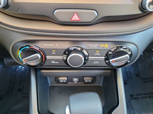Certified 2021 Kia Soul LX FWD image 33