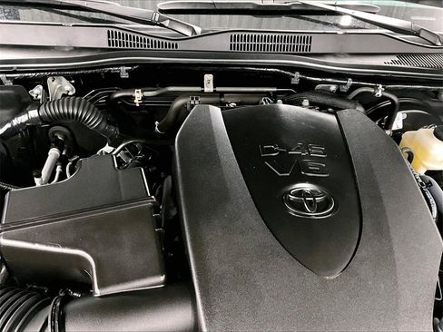 Used 2023 Toyota Tacoma SR5 image 33