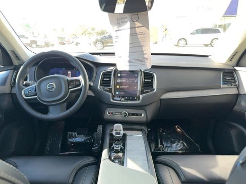 Certified 2023 Volvo XC90 B6 Ultimate w/ Lounge Package image 18