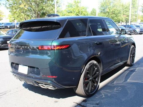 New 2025 Land Rover Range Rover Sport Dynamic SE image 2