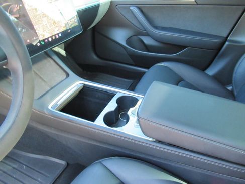 Used 2023 Tesla Model 3 Standard Range RWD image 19