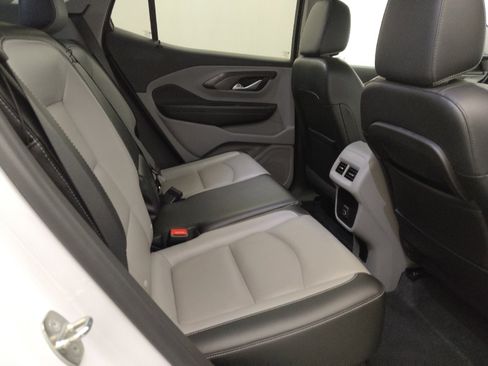 Used 2022 GMC Terrain SLT w/ Tech Package image 19