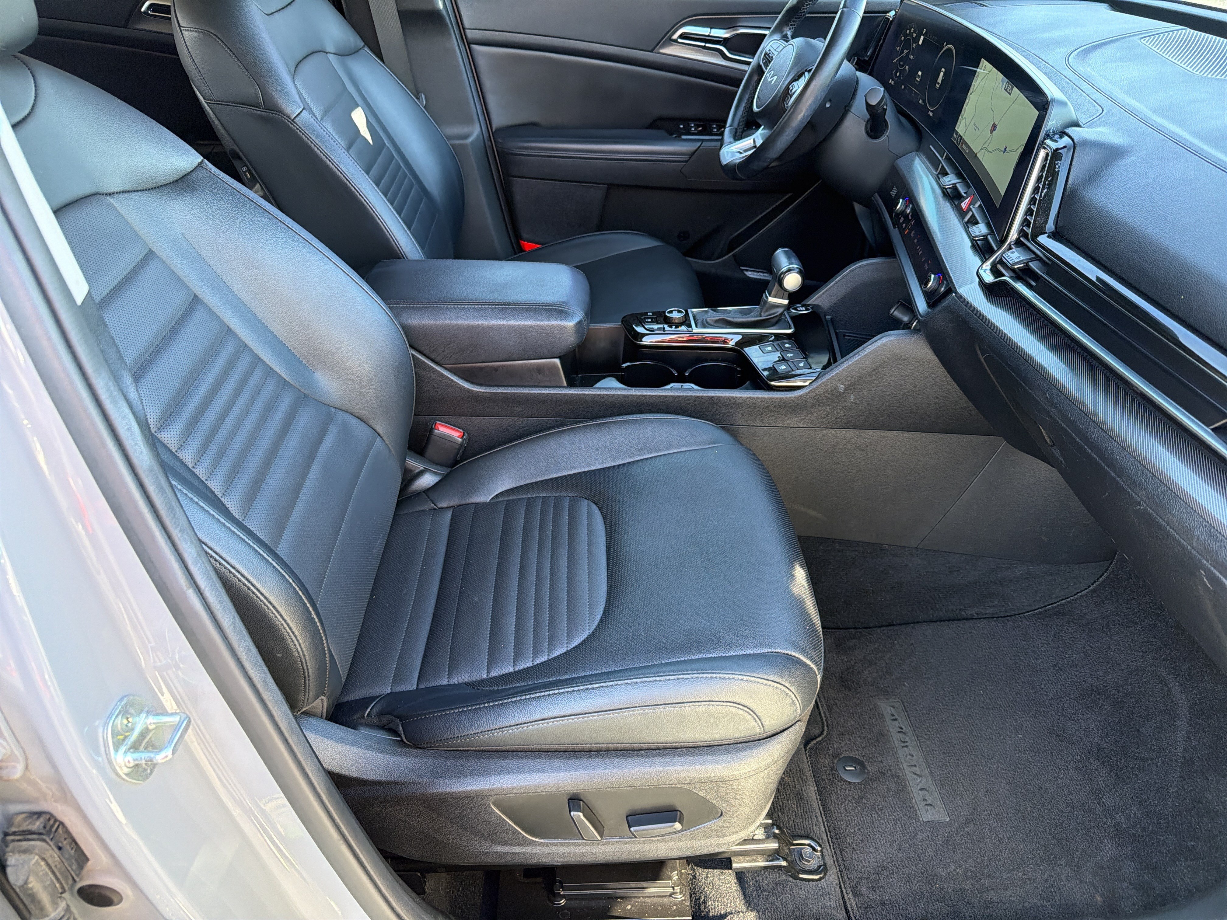 Used 2023 Kia Sportage SX FWD image 13