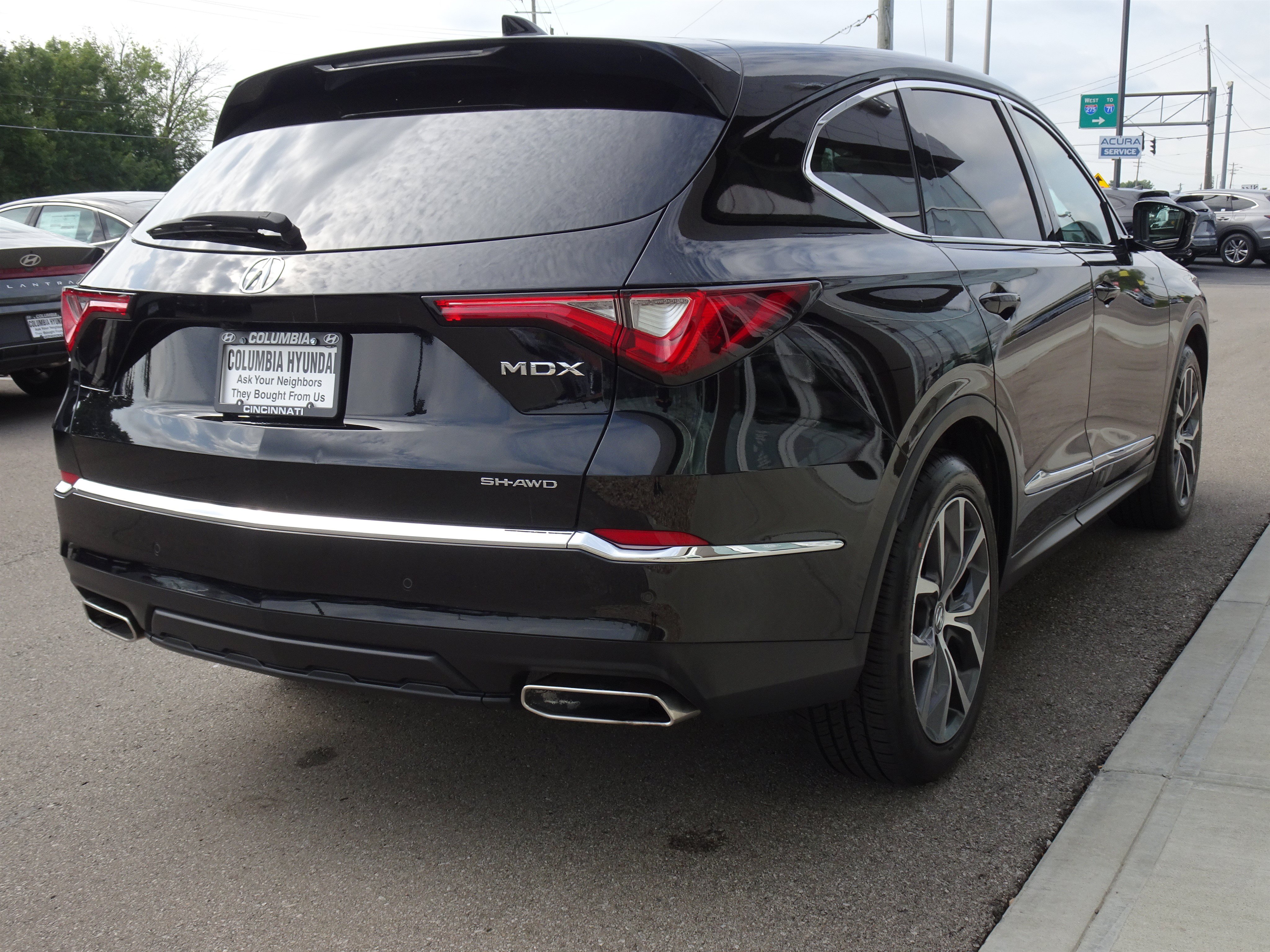Used 2023 Acura MDX w/ Technology Package AWD/4WD image 5
