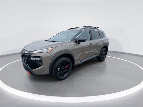 New 2026 Nissan Rogue SV image 4