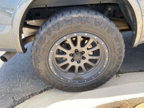 Used 2016 Ford F150 Lariat w/ Equipment Group 501A Mid AWD/4WD image 10