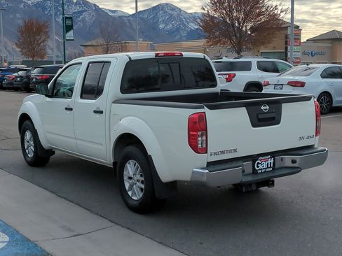 Used 2020 Nissan Frontier SV image 8